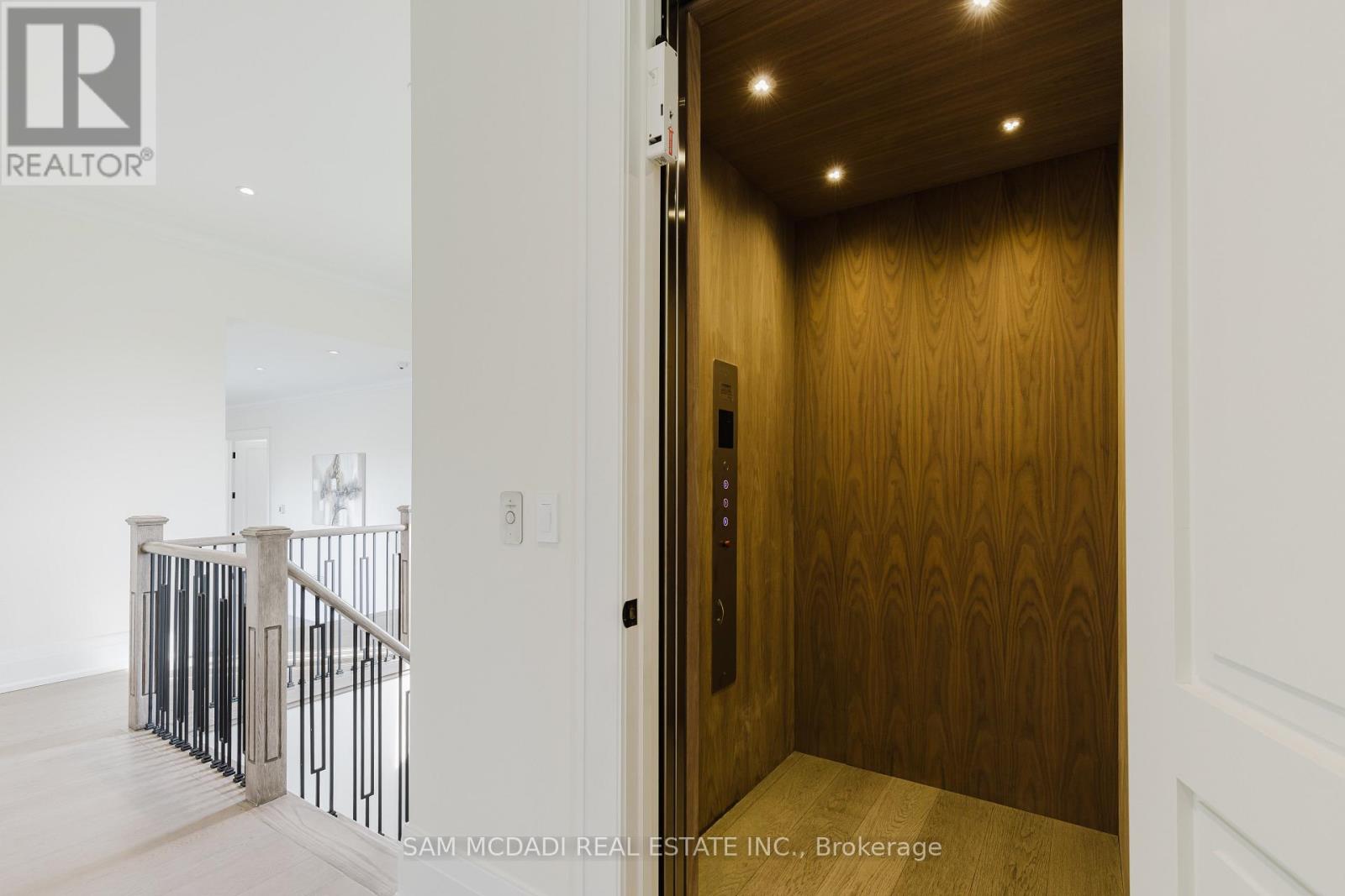 Photo 15 of 4 Saint Lukes Court, Brampton ON
