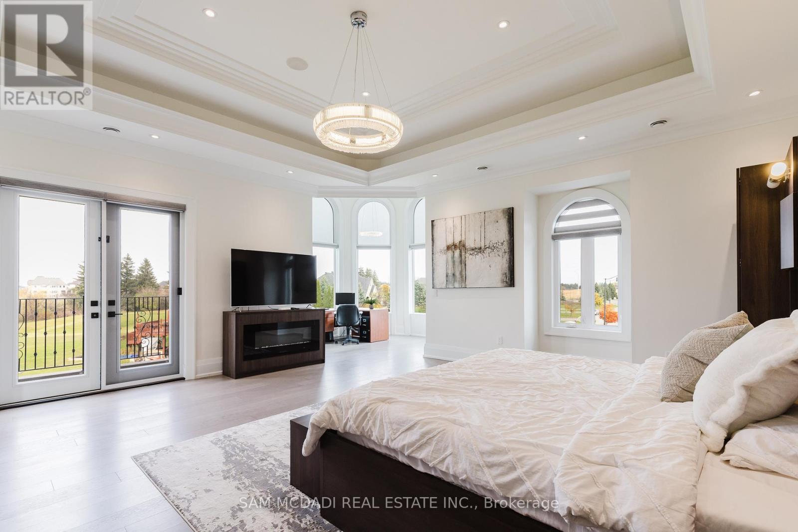 Photo 40 of 4 Saint Lukes Court, Brampton ON
