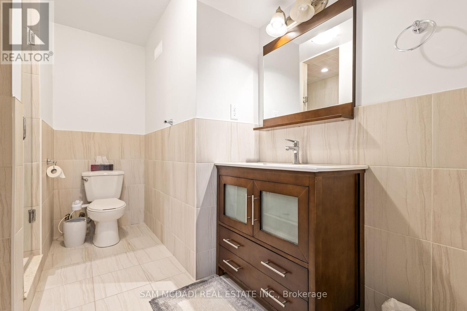 Photo 42 of 2492 Erin Centre Boulevard, Mississauga ON