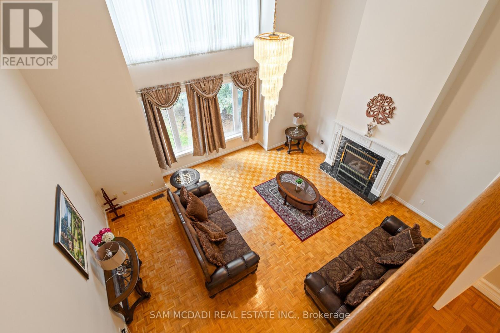 Photo 13 of 2492 Erin Centre Boulevard, Mississauga ON