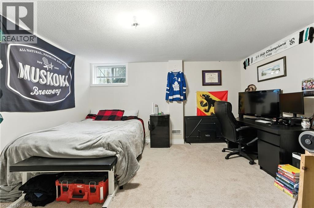 Photo 11 of 331 Clyde Road, Cambridge ON