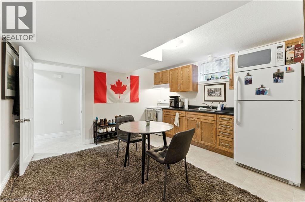 Photo 6 of 331 Clyde Road, Cambridge ON