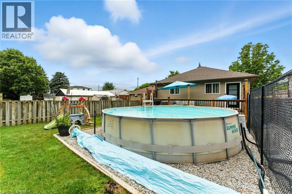 Photo 12 of 331 Clyde Road, Cambridge ON