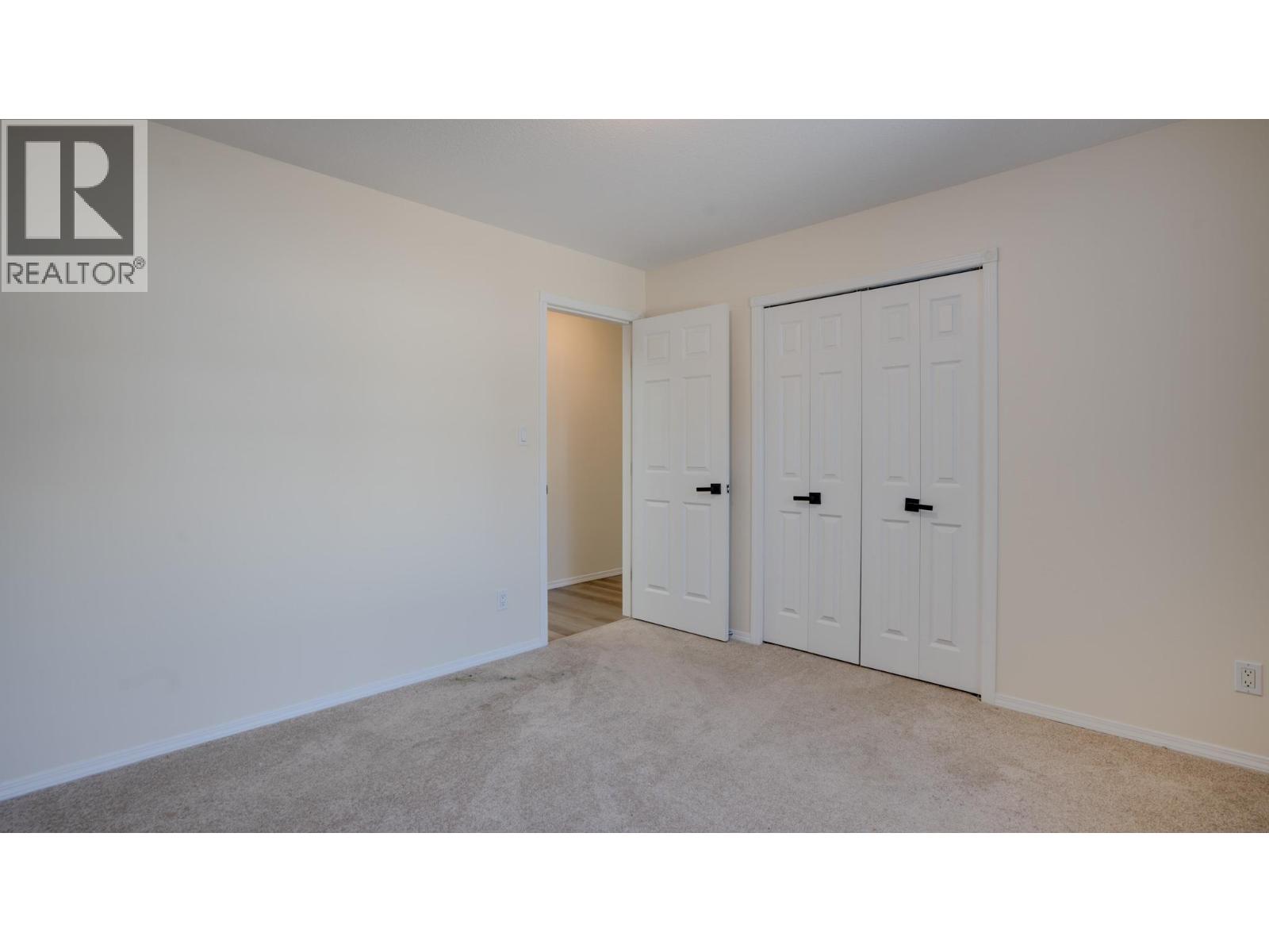 Photo 23 of 653 6th Street, Vernon BC