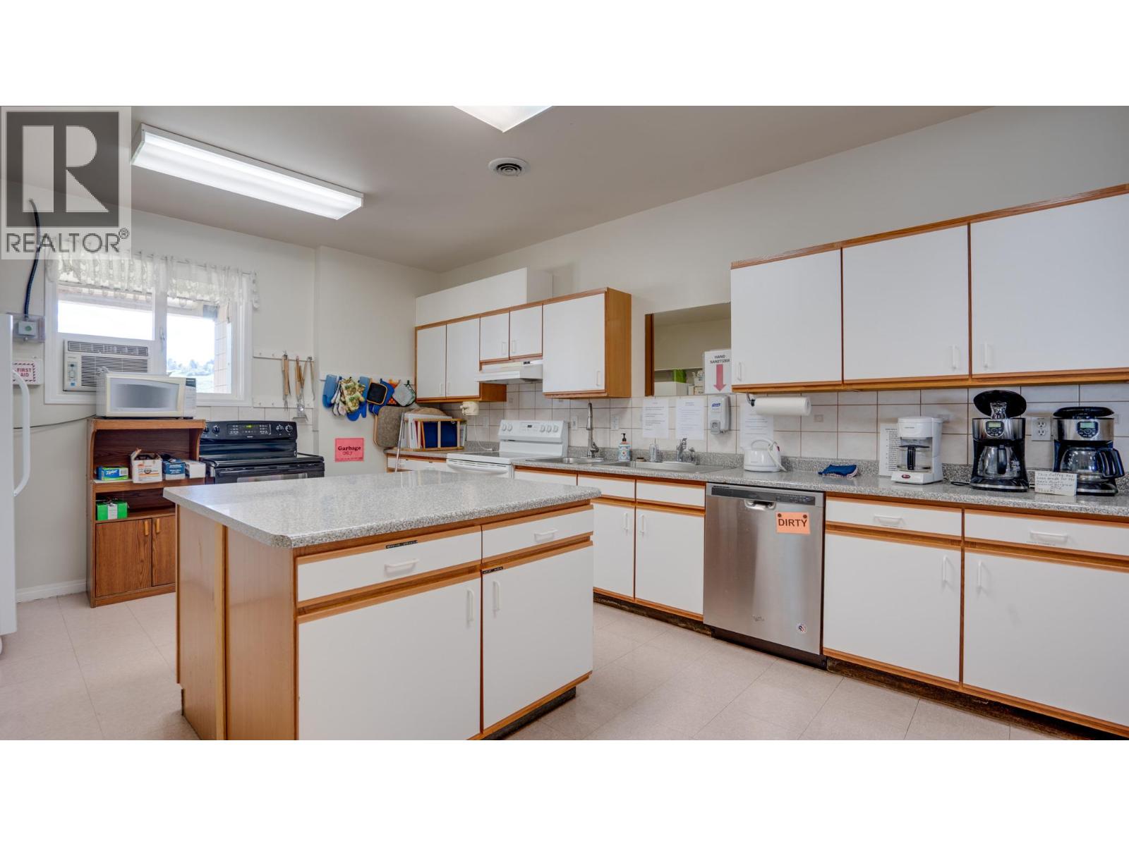 Photo 42 of 653 6th Street, Vernon BC