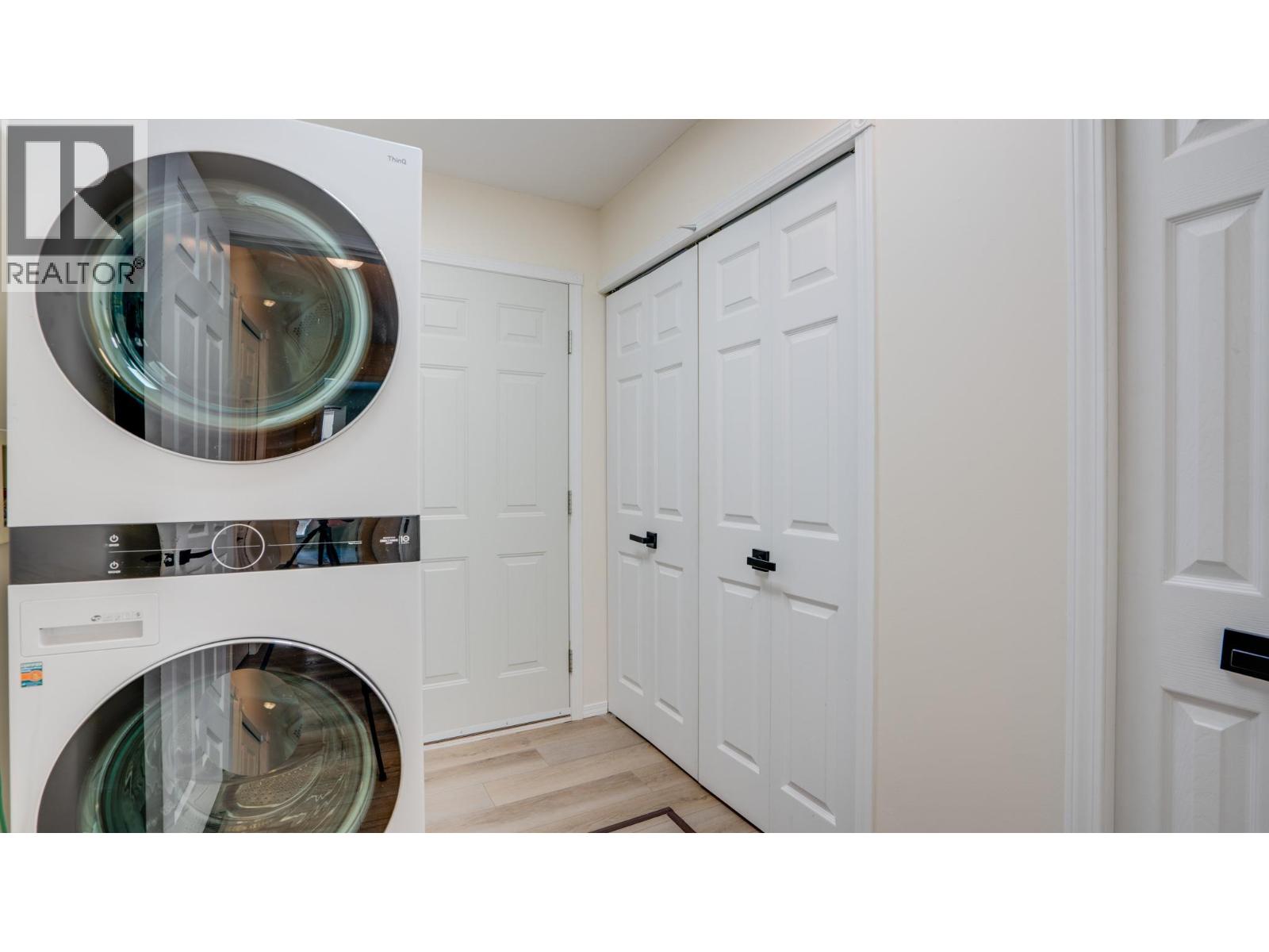 Photo 24 of 653 6th Street, Vernon BC