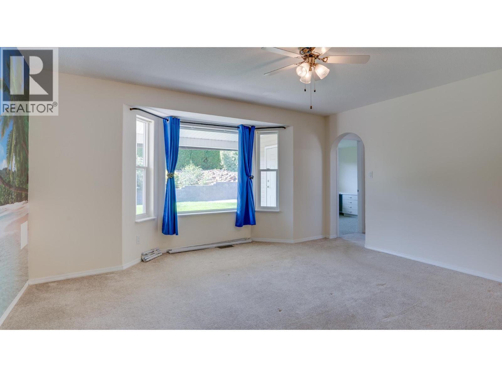 Photo 17 of 653 6th Street, Vernon BC