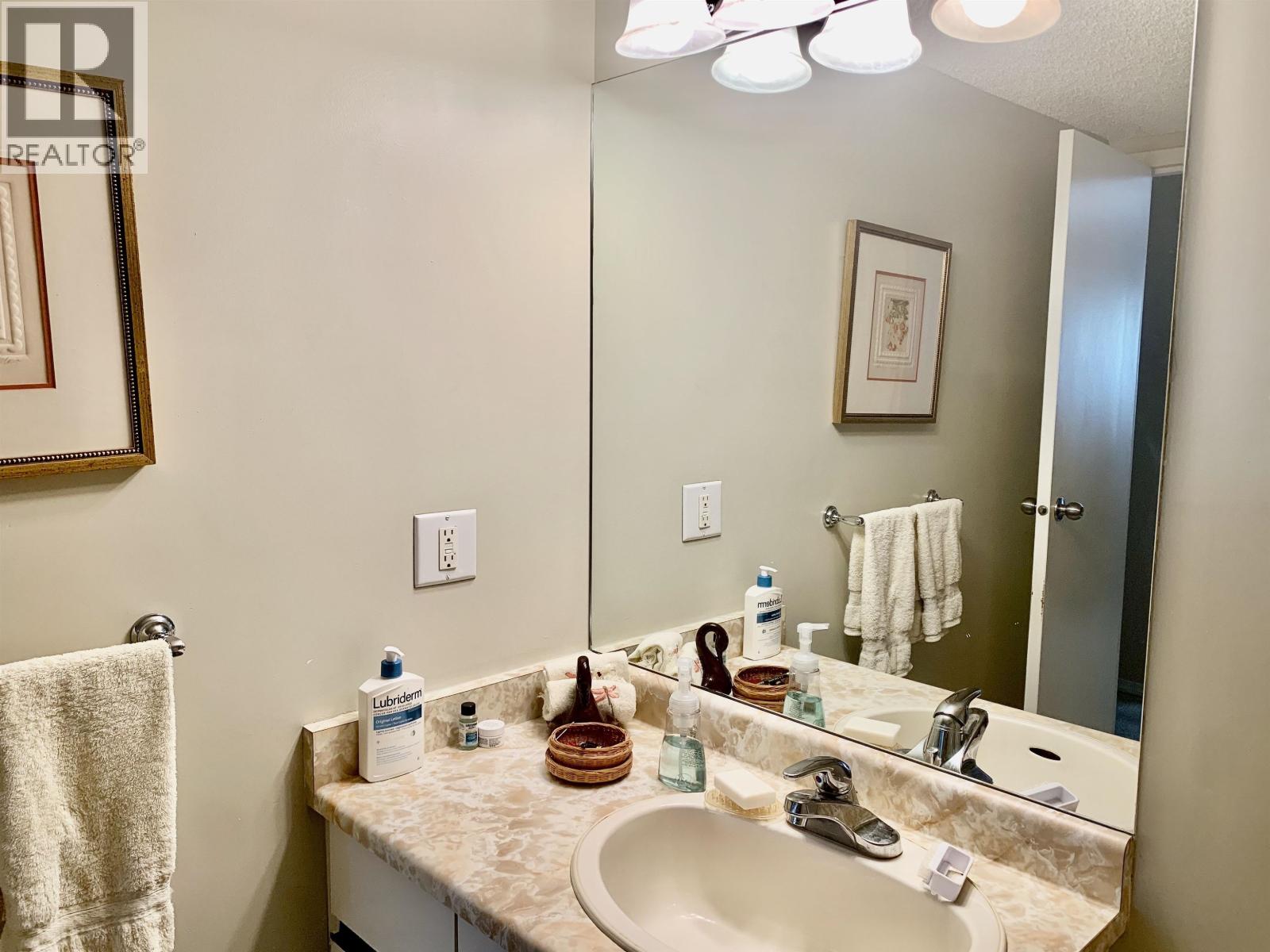 Photo 3 of 113 5791 Granville Avenue, Richmond BC