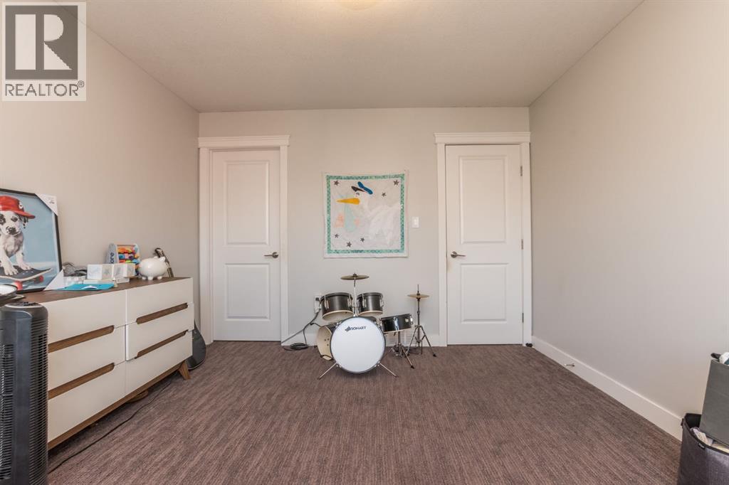 Photo 5 of 11338 105 Avenue, Grande Prairie AB