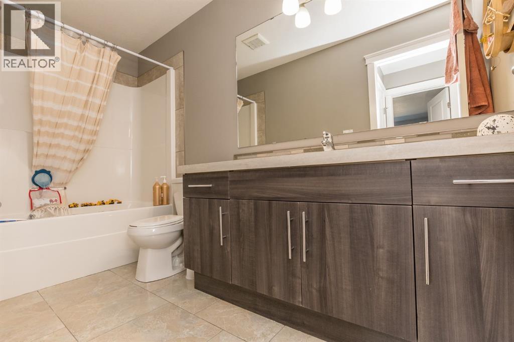 Photo 8 of 11338 105 Avenue, Grande Prairie AB