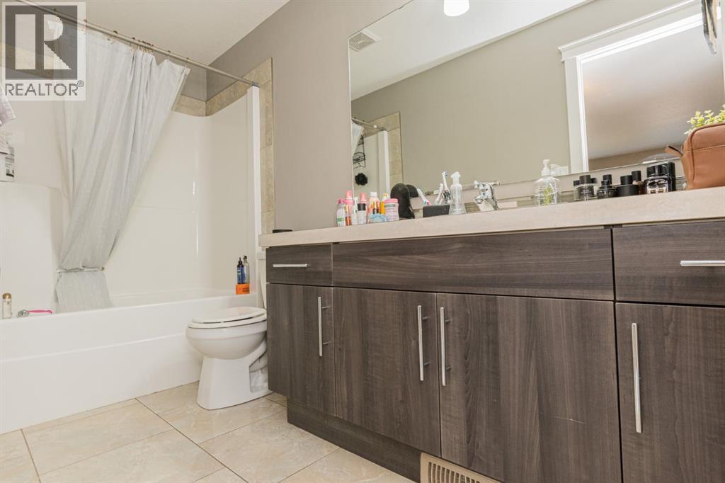 Photo 1 of 11338 105 Avenue, Grande Prairie AB