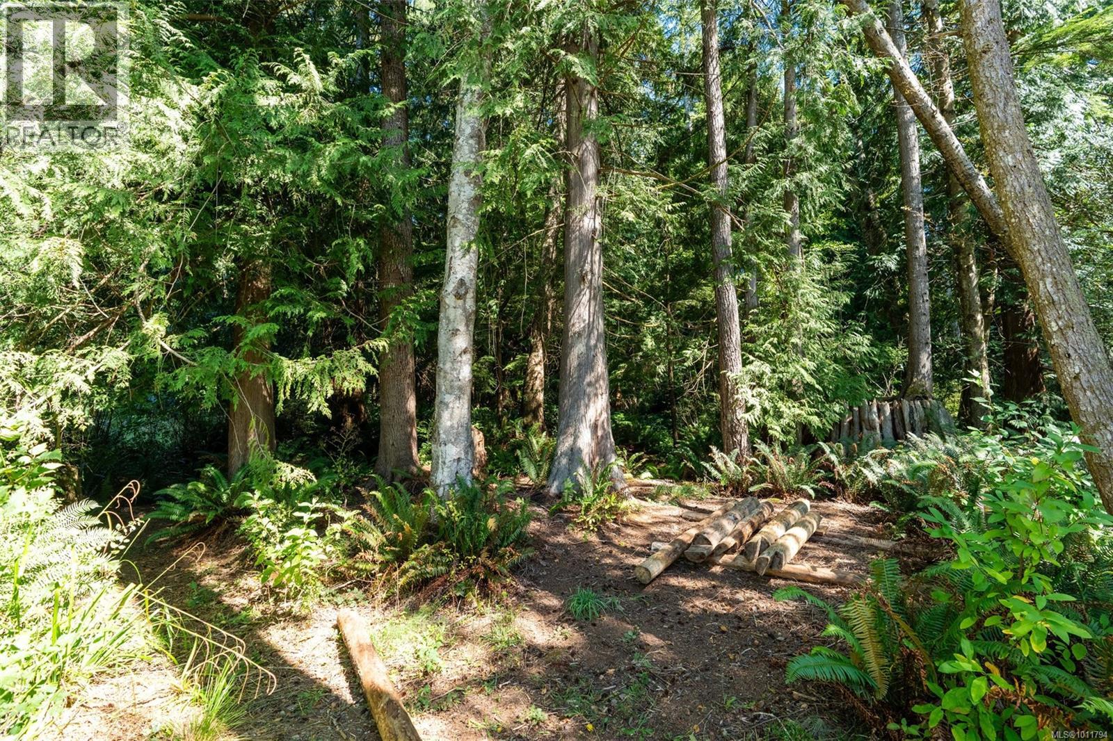 Photo 8 of 2845 Woodhaven Rd, Sooke BC