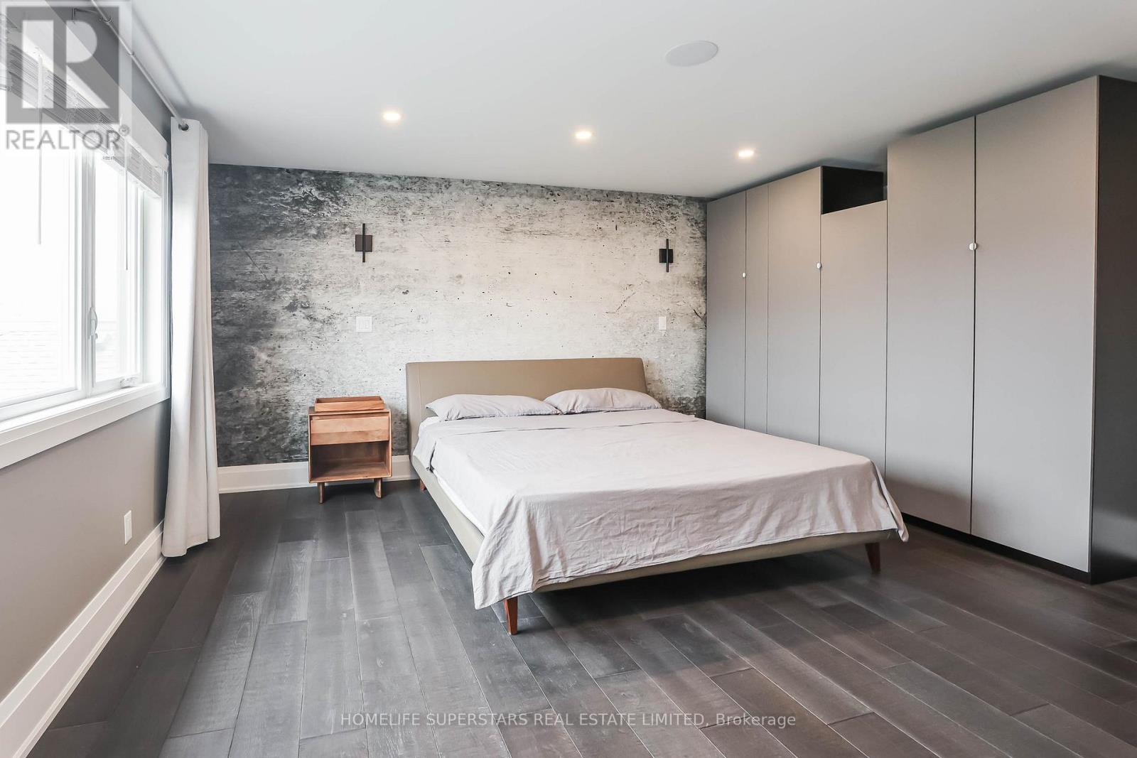Photo 40 of 7641 Drummond Road, Niagara Falls ON