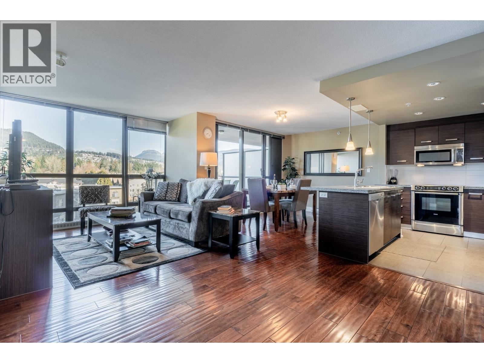 Photo 2 of 801 2959 Glen Drive, Coquitlam BC