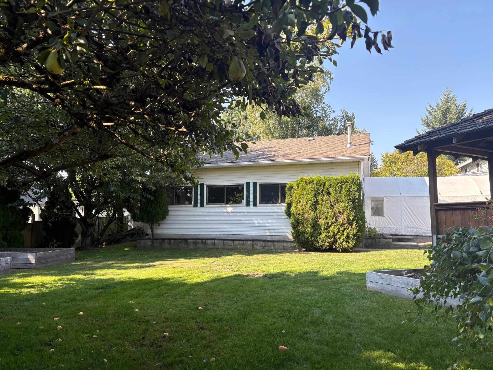 Photo 12 of 5533 183 A Street, Surrey BC