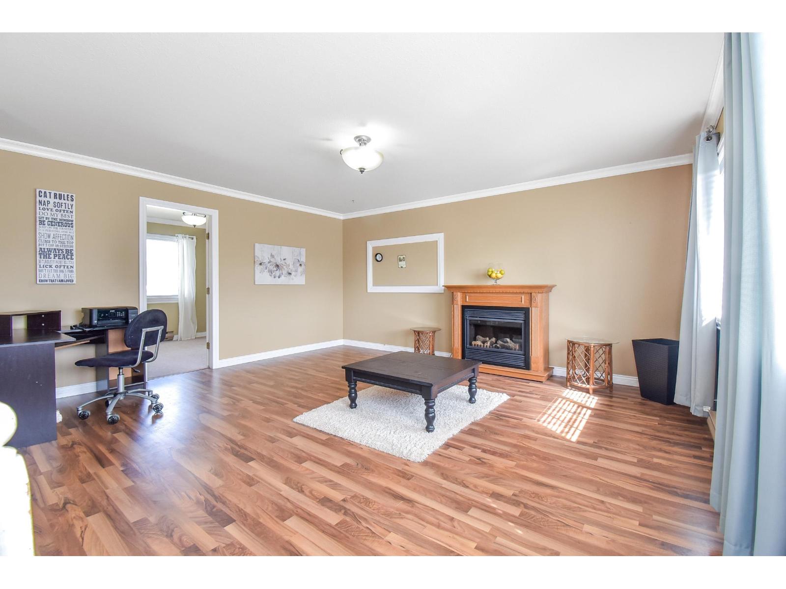 Photo 3 of 5533 183 A Street, Surrey BC