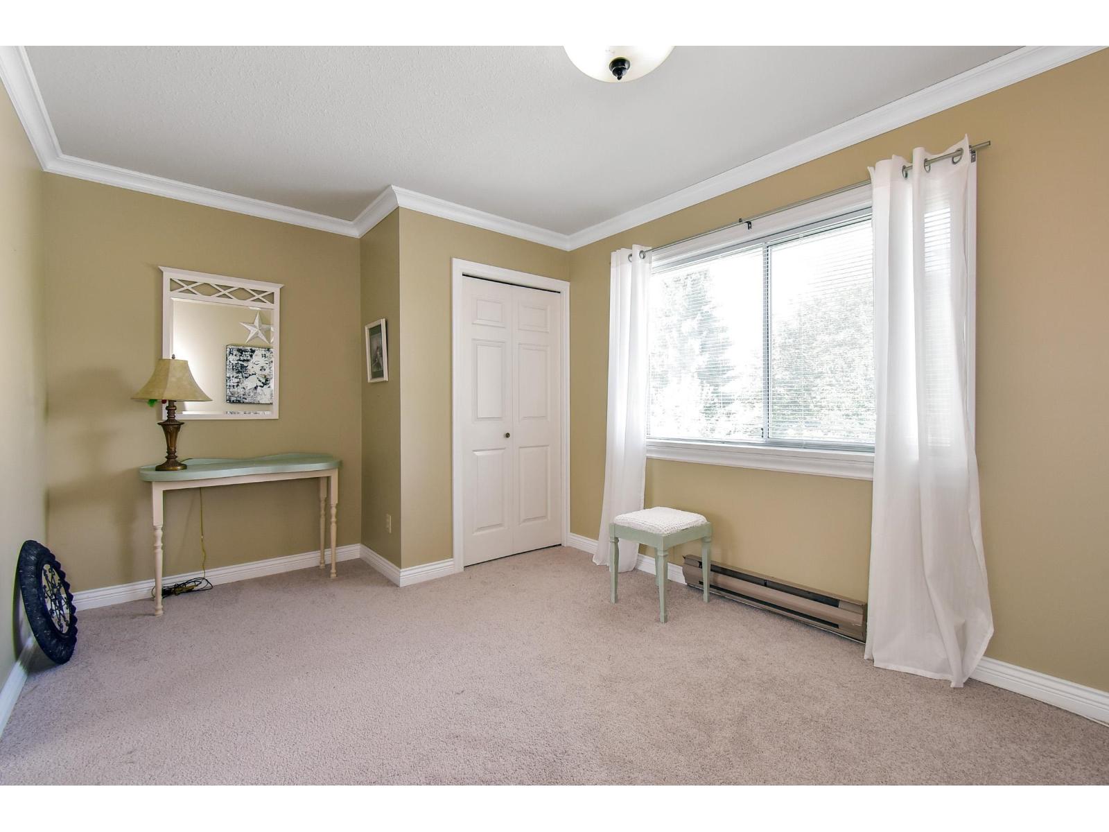 Photo 9 of 5533 183 A Street, Surrey BC