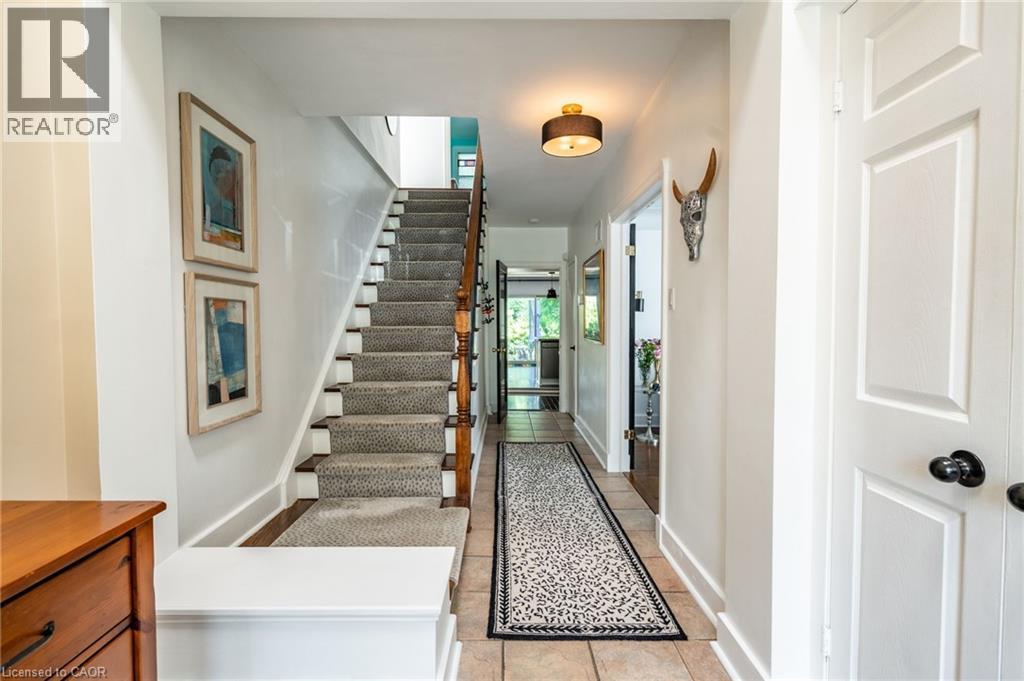 Photo 41 of 60 Inverness Avenue W, Hamilton ON