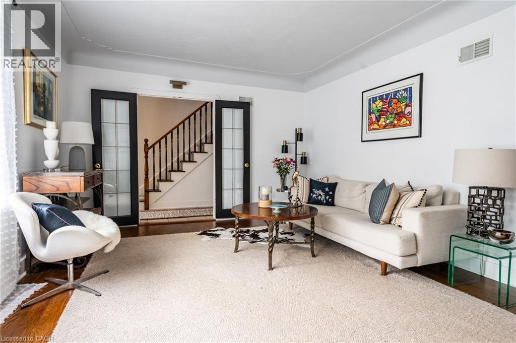 Photo 42 of 60 Inverness Avenue W, Hamilton ON