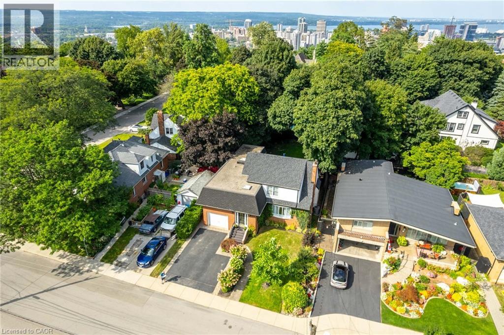 Photo 39 of 60 Inverness Avenue W, Hamilton ON