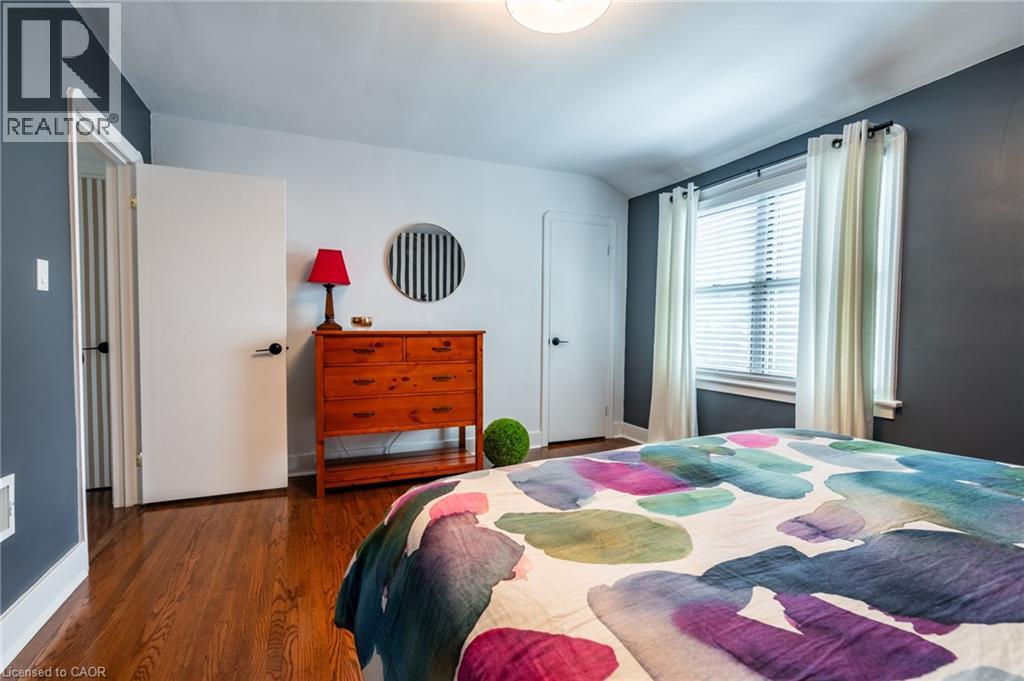 Photo 45 of 60 Inverness Avenue W, Hamilton ON