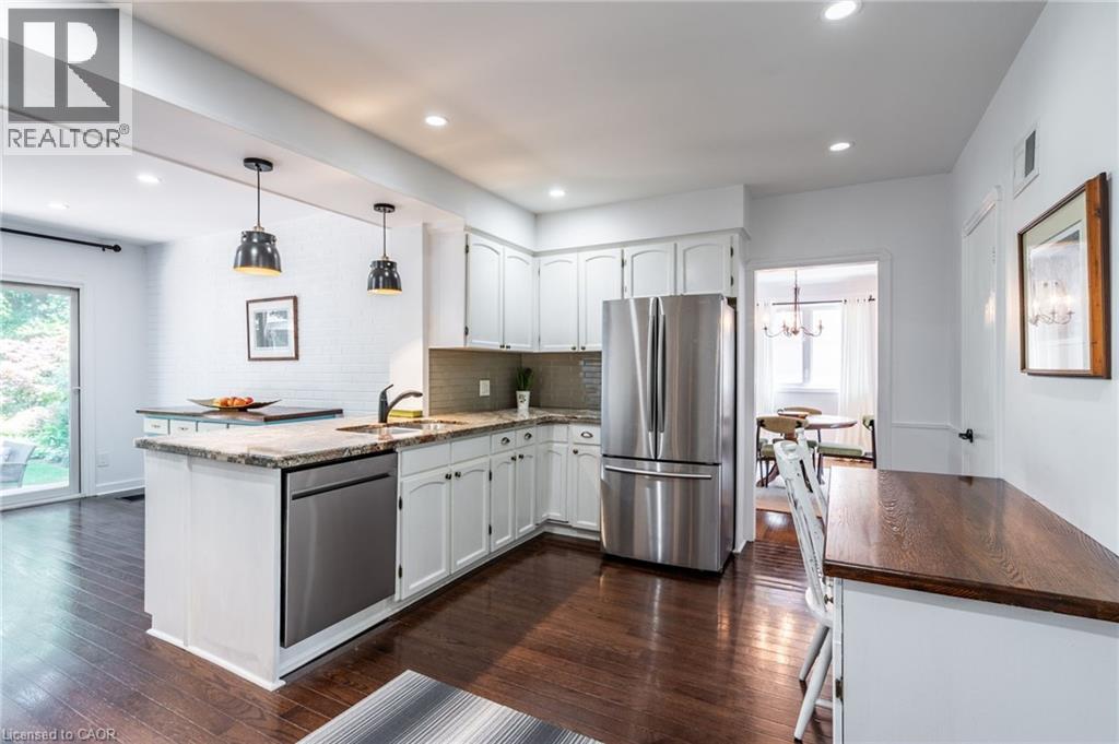 Photo 30 of 60 Inverness Avenue W, Hamilton ON