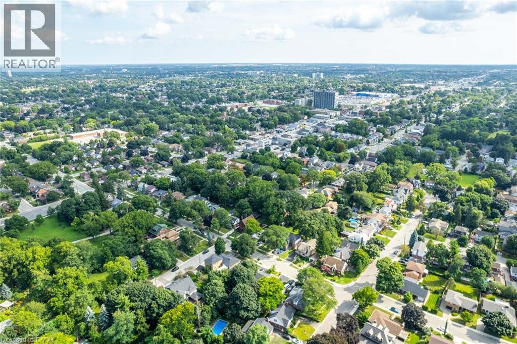 Photo 23 of 60 Inverness Avenue W, Hamilton ON