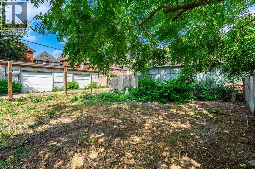 Photo 4 of 44 Bristol Street, Hamilton ON