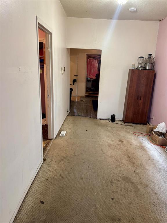 Photo 3 of 683 Langside Street, Winnipeg MB