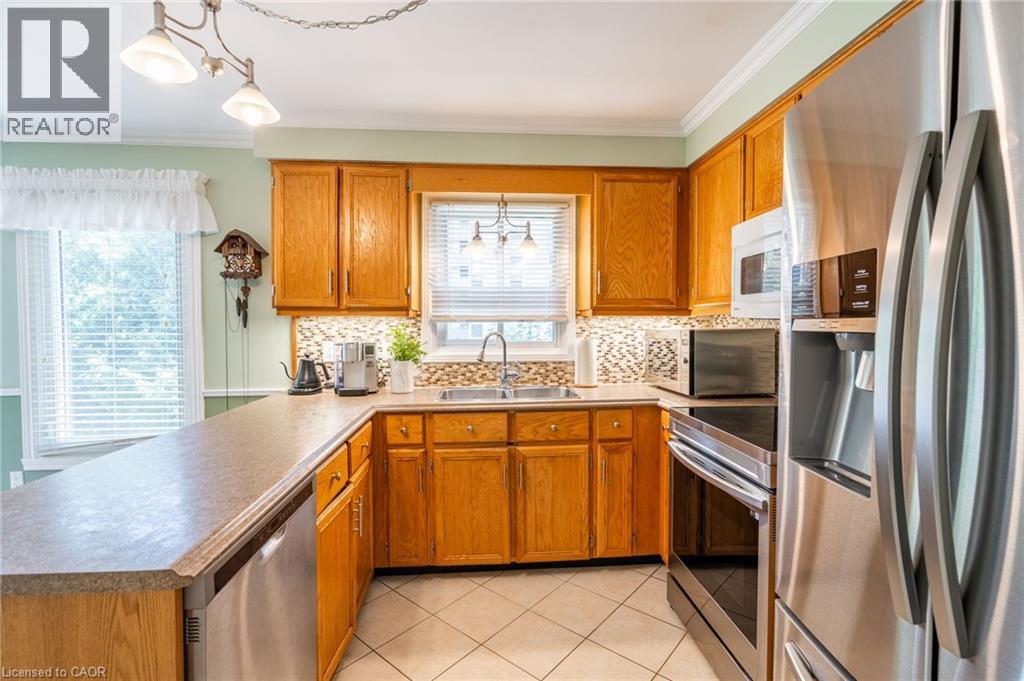 Photo 11 of 2155 Duncaster Drive Unit 7, Burlington ON