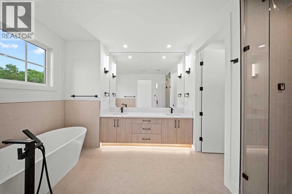 Photo 5 of 2021 21 Avenue Nw, Calgary AB