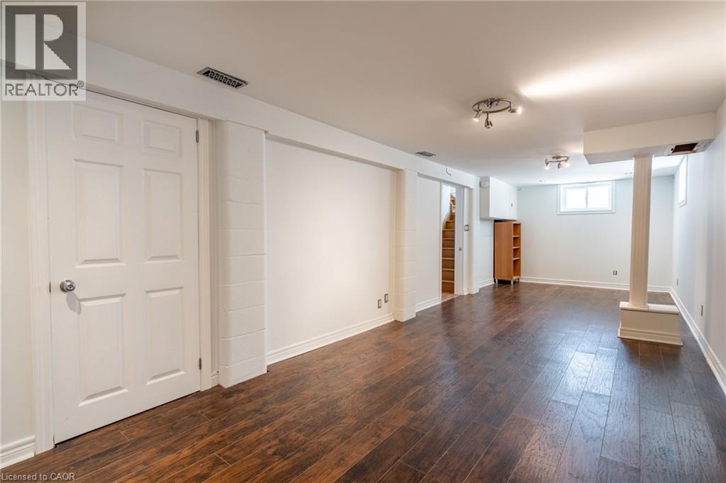 Photo 31 of 70 Flamboro Street, Waterdown ON