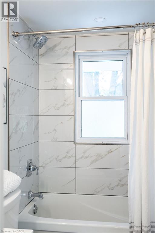 Photo 33 of 70 Flamboro Street, Waterdown ON