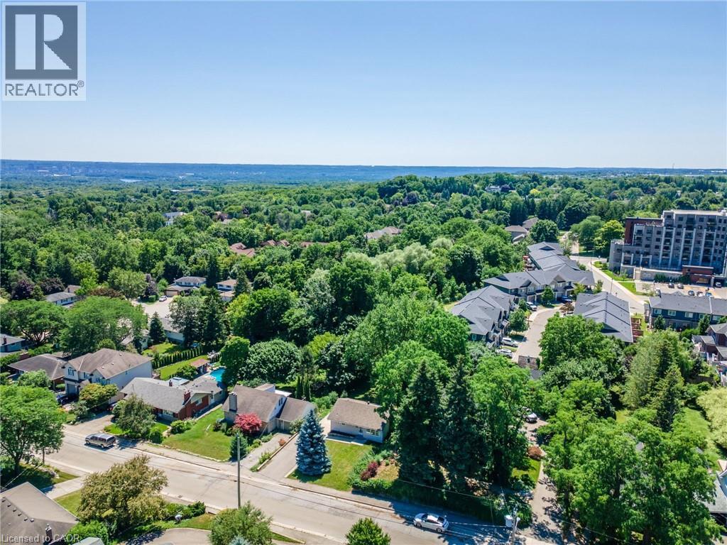 Photo 7 of 70 Flamboro Street, Waterdown ON