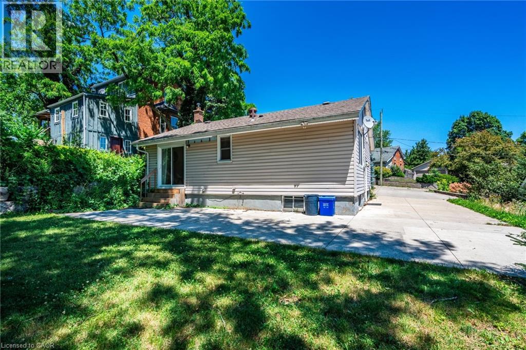 Photo 29 of 70 Flamboro Street, Waterdown ON