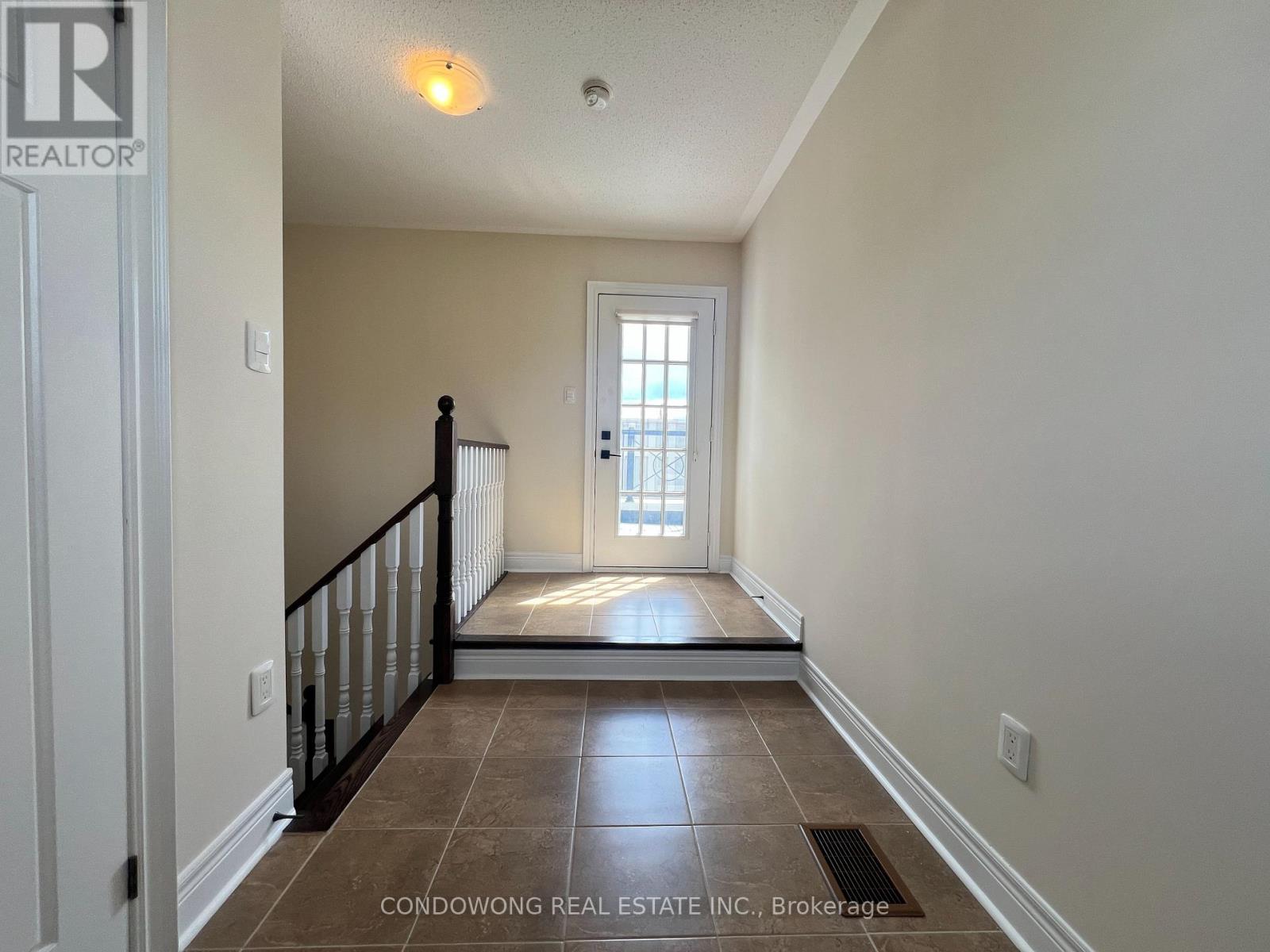 Photo 5 of 48 Lord Durham Road, Markham ON