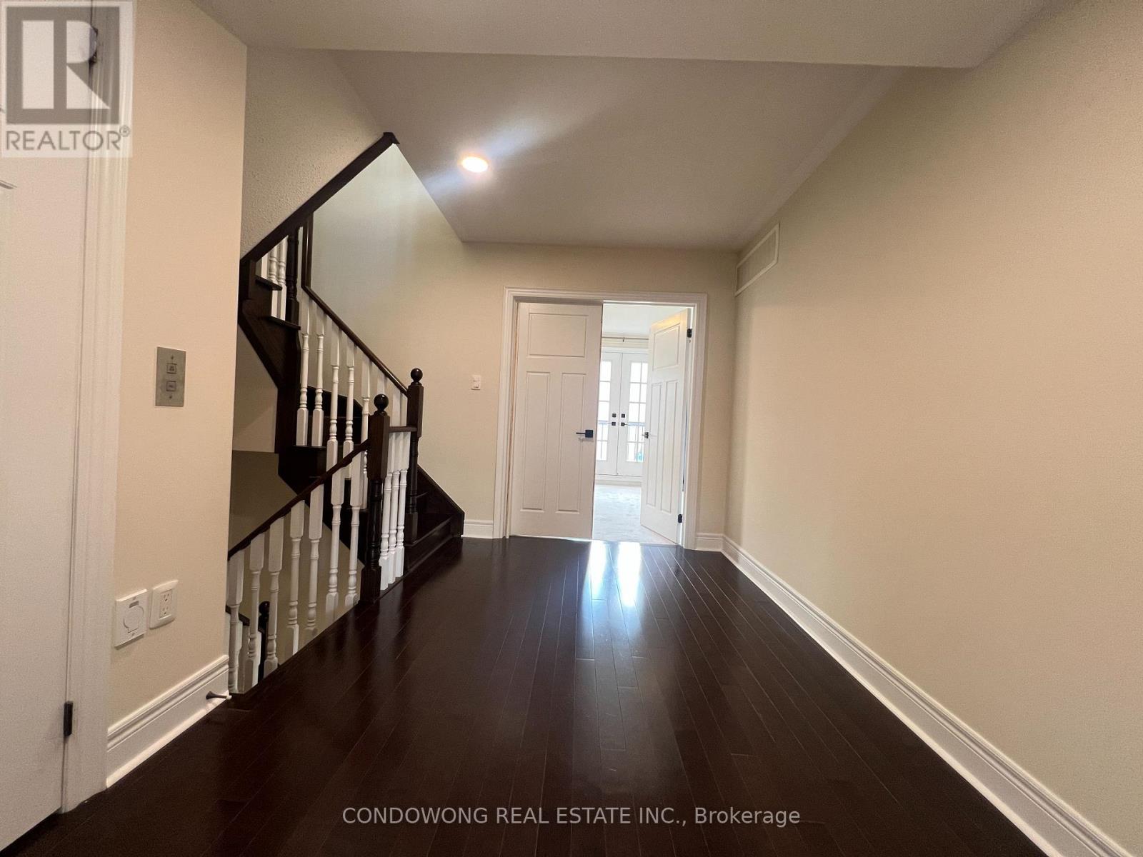 Photo 13 of 48 Lord Durham Road, Markham ON