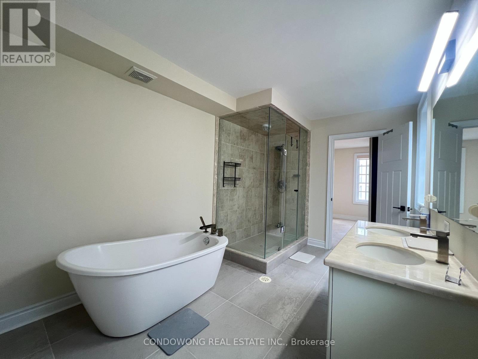 Photo 21 of 48 Lord Durham Road, Markham ON