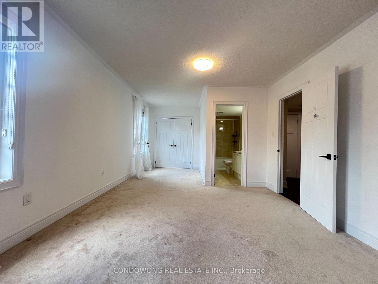 Photo 16 of 48 Lord Durham Road, Markham ON