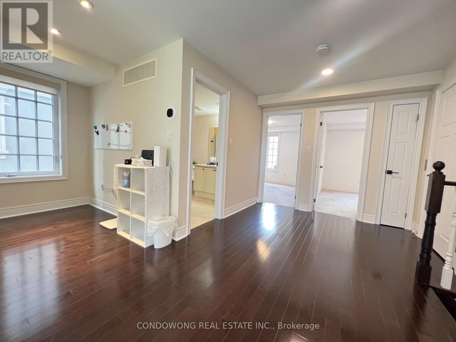 Photo 24 of 48 Lord Durham Road, Markham ON