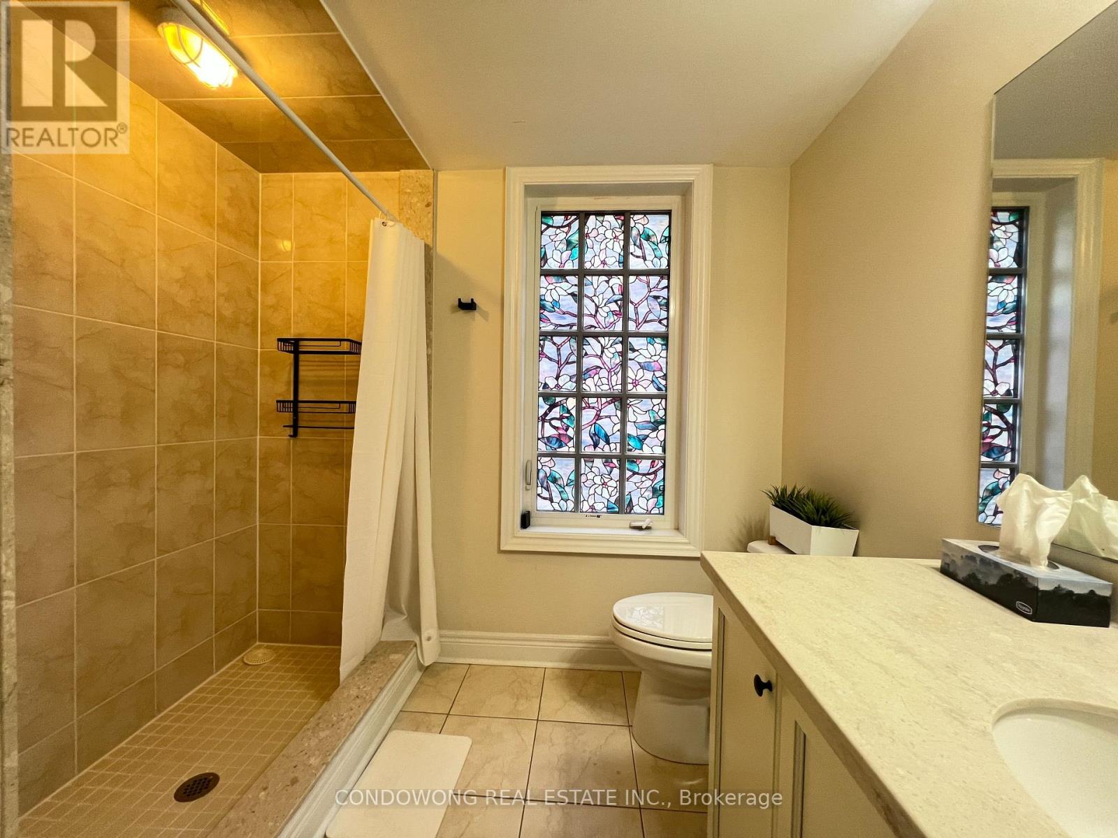 Photo 9 of 48 Lord Durham Road, Markham ON