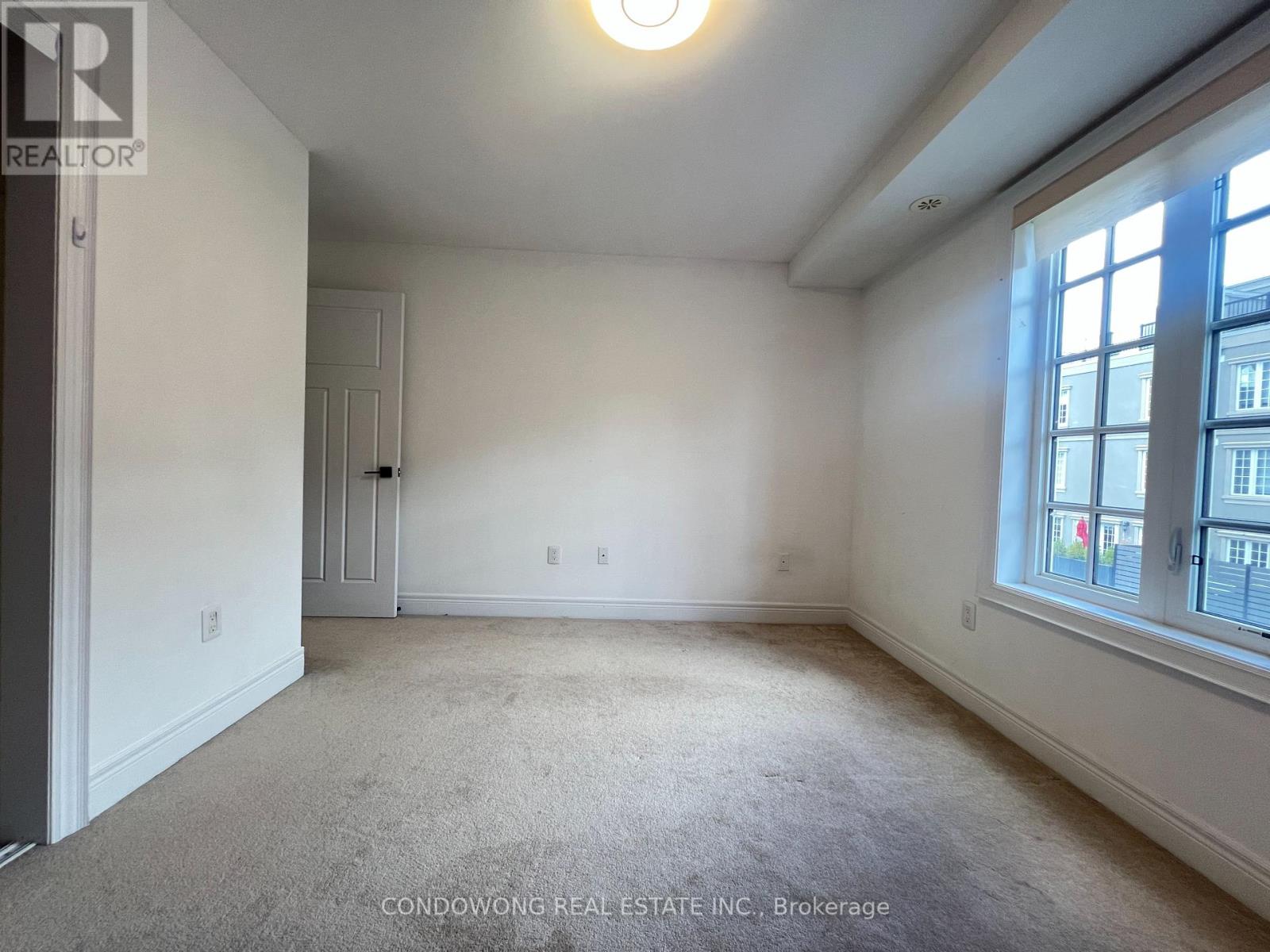 Photo 25 of 48 Lord Durham Road, Markham ON