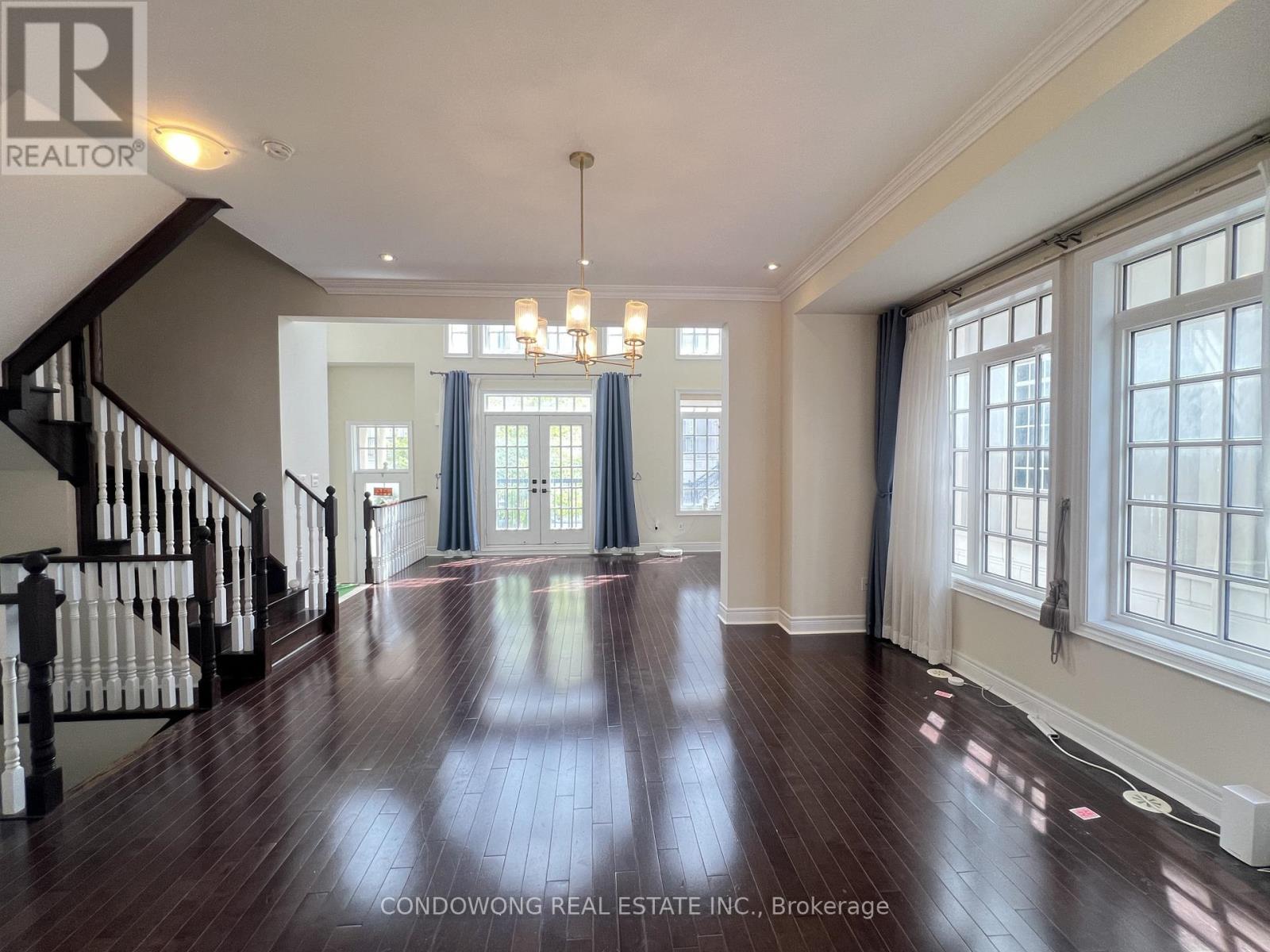 Photo 19 of 48 Lord Durham Road, Markham ON