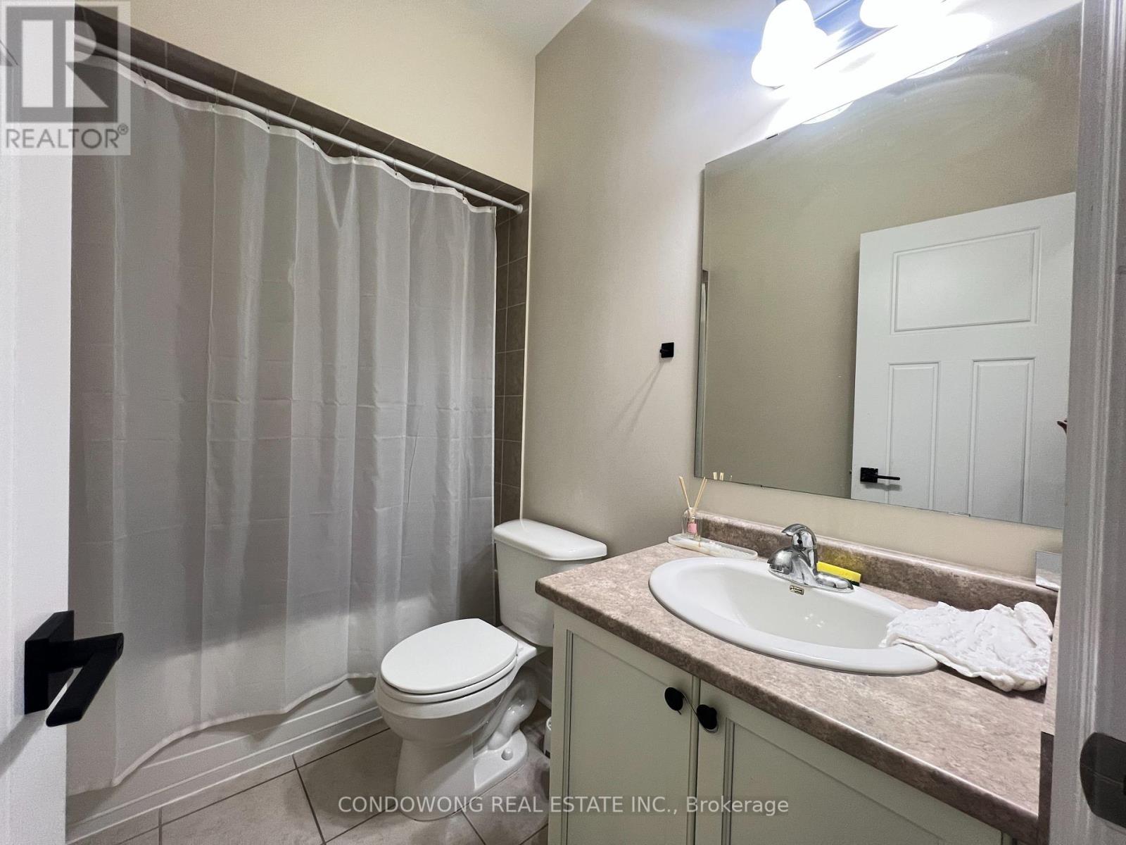 Photo 38 of 48 Lord Durham Road, Markham ON