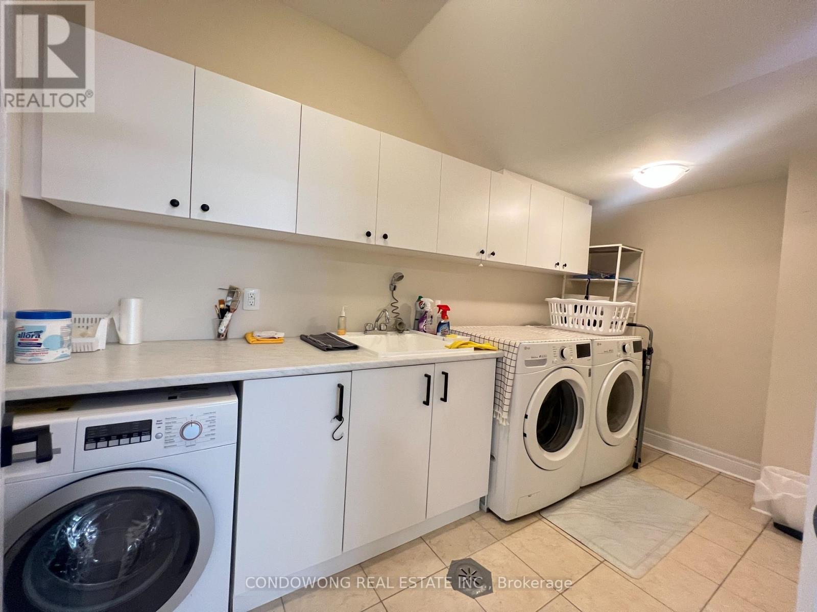 Photo 23 of 48 Lord Durham Road, Markham ON