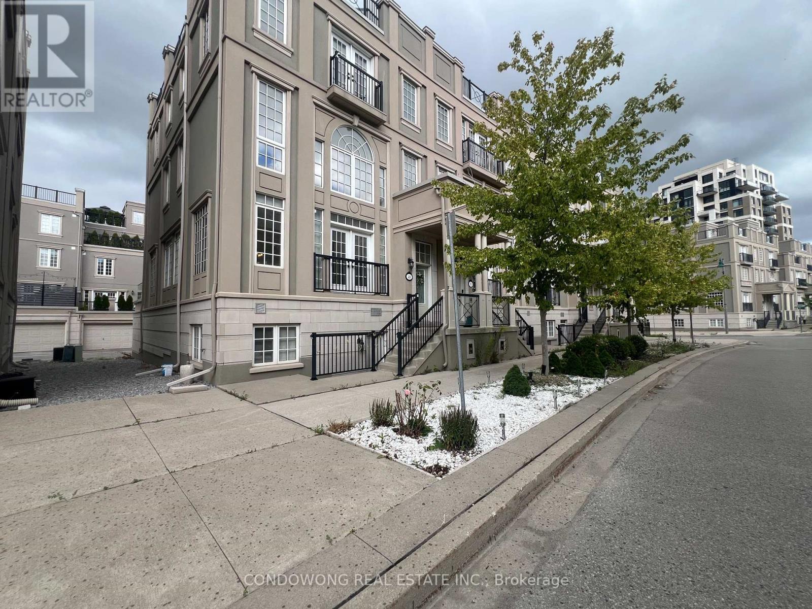 Photo 18 of 48 Lord Durham Road, Markham ON