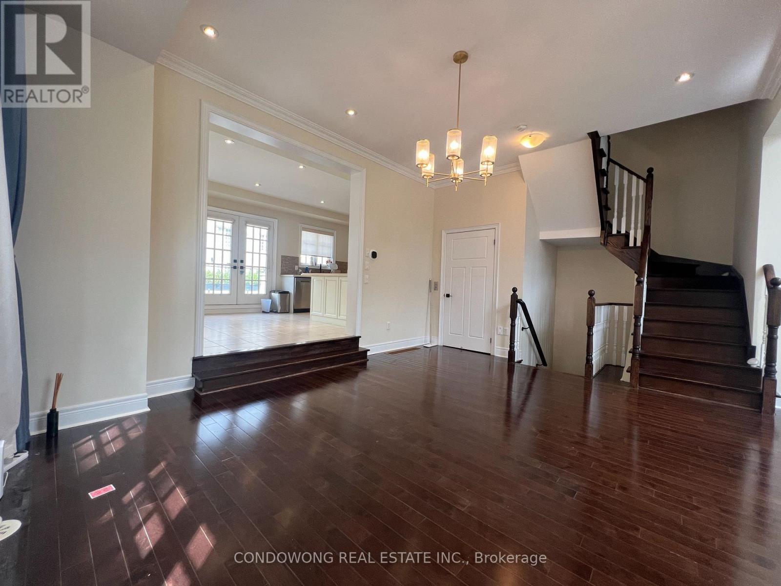 Photo 34 of 48 Lord Durham Road, Markham ON