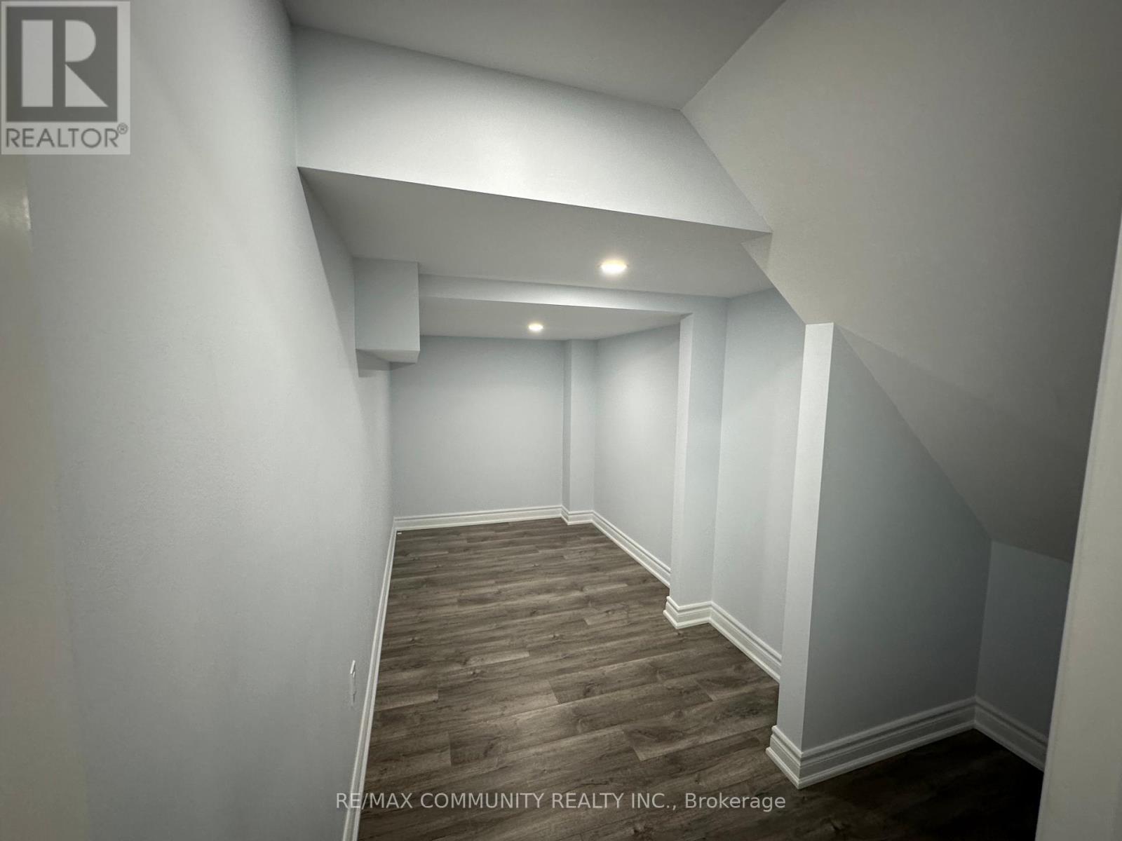 Photo 7 of Basement 941 Greenhill Avenue, Oshawa ON