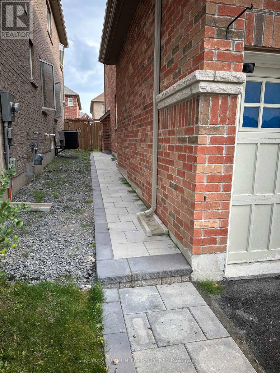 Photo 8 of Basement 941 Greenhill Avenue, Oshawa ON