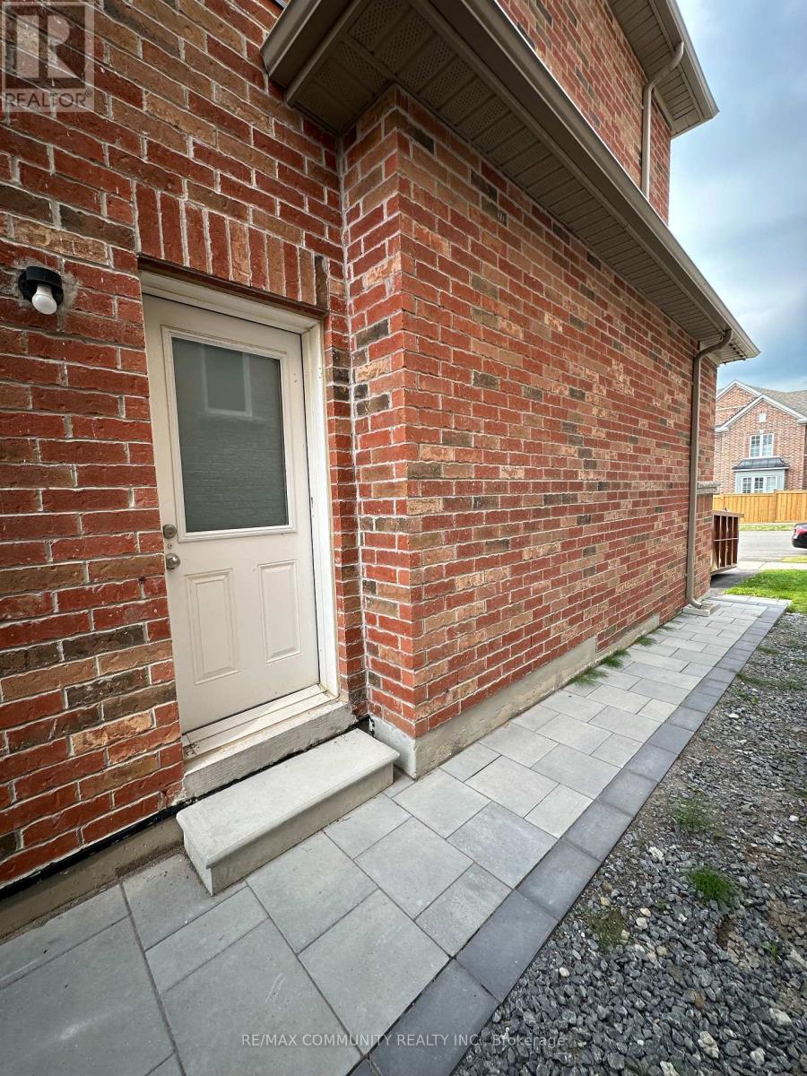 Photo 11 of Basement 941 Greenhill Avenue, Oshawa ON